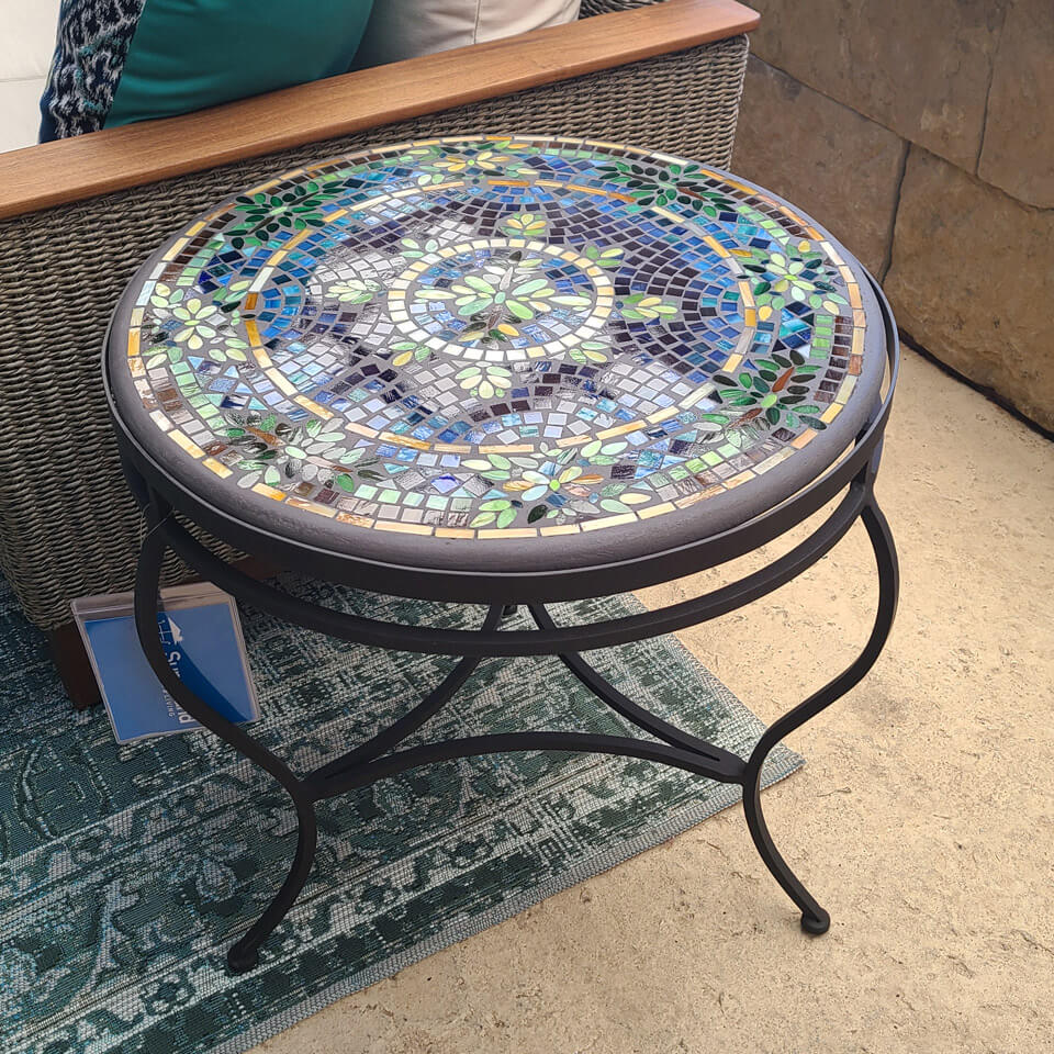 KNFNellie Olson Lake Como 24" Round Mosaic End Table Outdoor Furniture